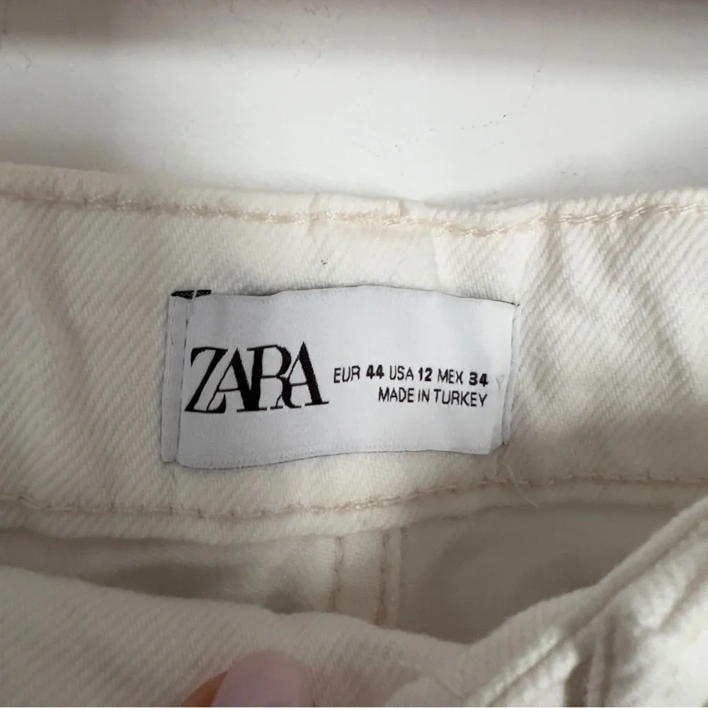 ZARA NWT High Rise WideTurn Up Leg Jeans Oyster  White size 12 - Picture 8 of 8